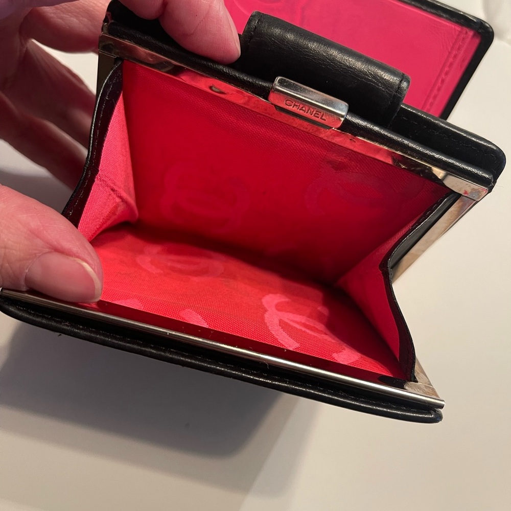 CC mark Chanel wallet it has been cleaned - Picture 13 of 16